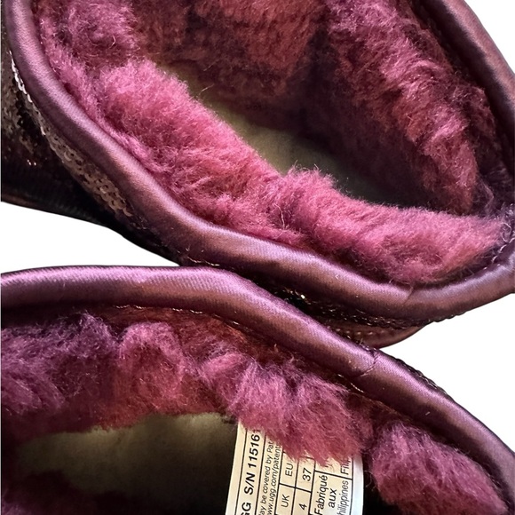 UGG CLASSIC ULTRA MINI MIRROR BALL WILD GRAPE SEQUIN SPARKLE BOOT SIZE 6 WOMEN - Picture 4 of 6